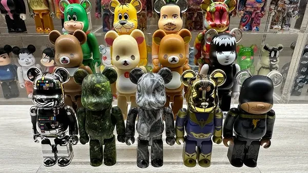 Bearbrick figures