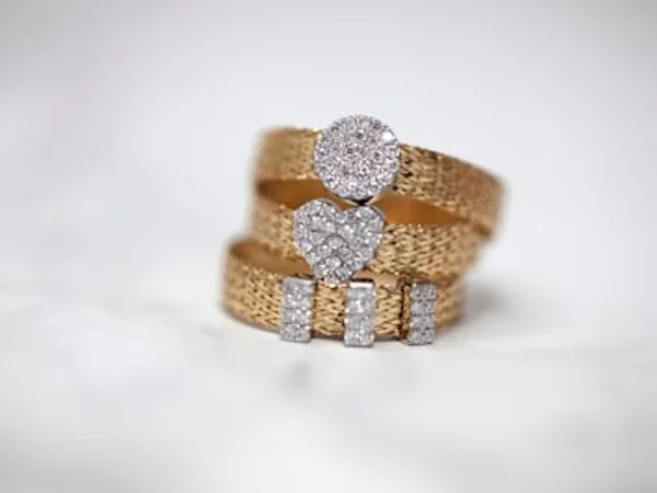 Broken jewelry